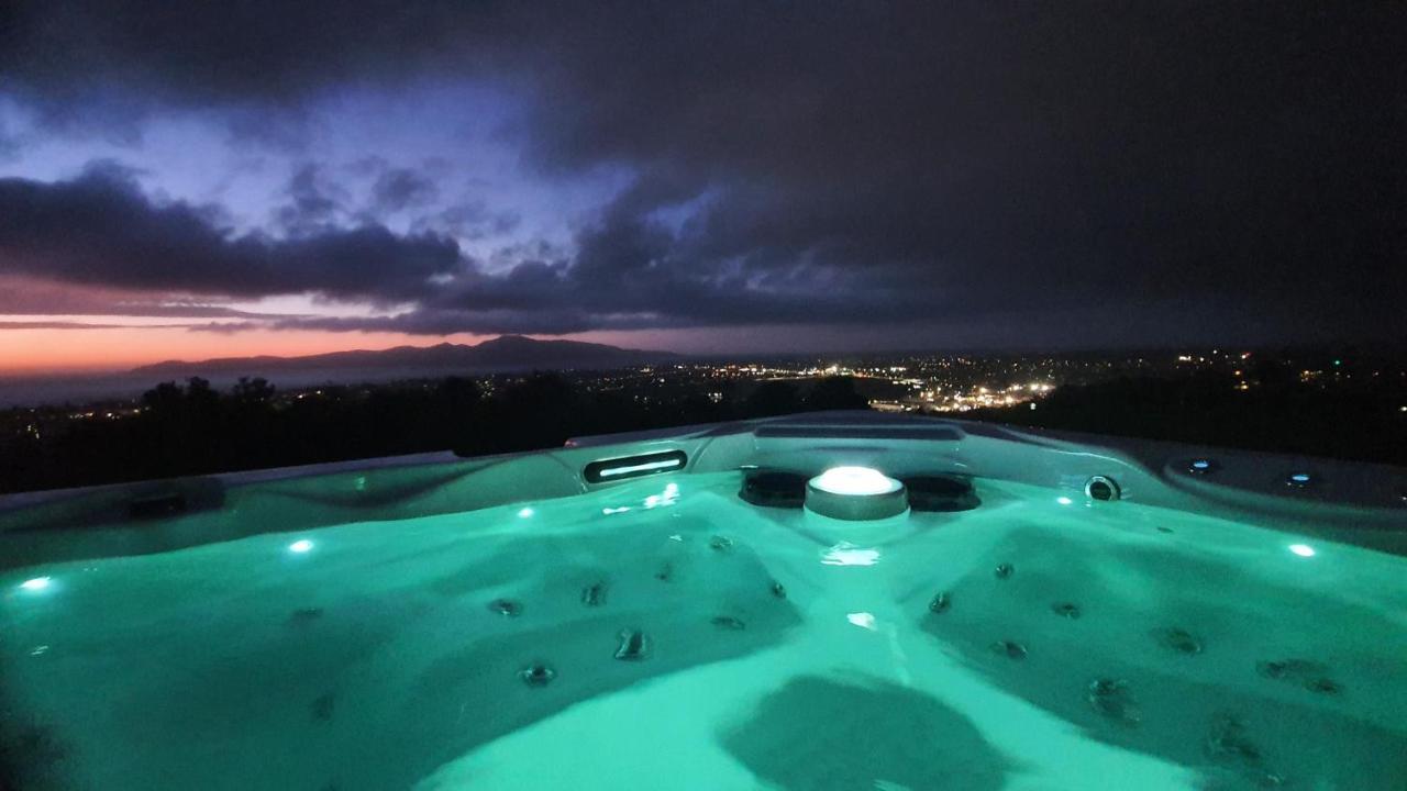 White House Bed & Breakfast Paraparaumu Bagian luar foto