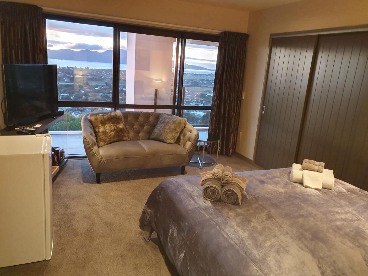 White House Bed & Breakfast Paraparaumu Bagian luar foto